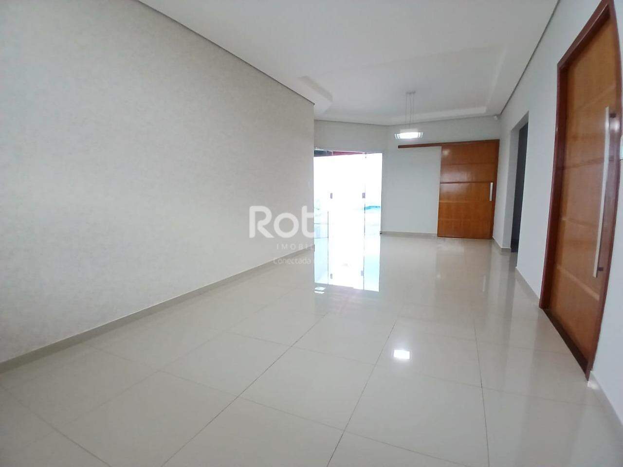 Casa para alugar, 3 quartos em Uberlândia no bairro Santa Mônica no valor de R$ 10.000,00 - Rotina Imobiliária: 