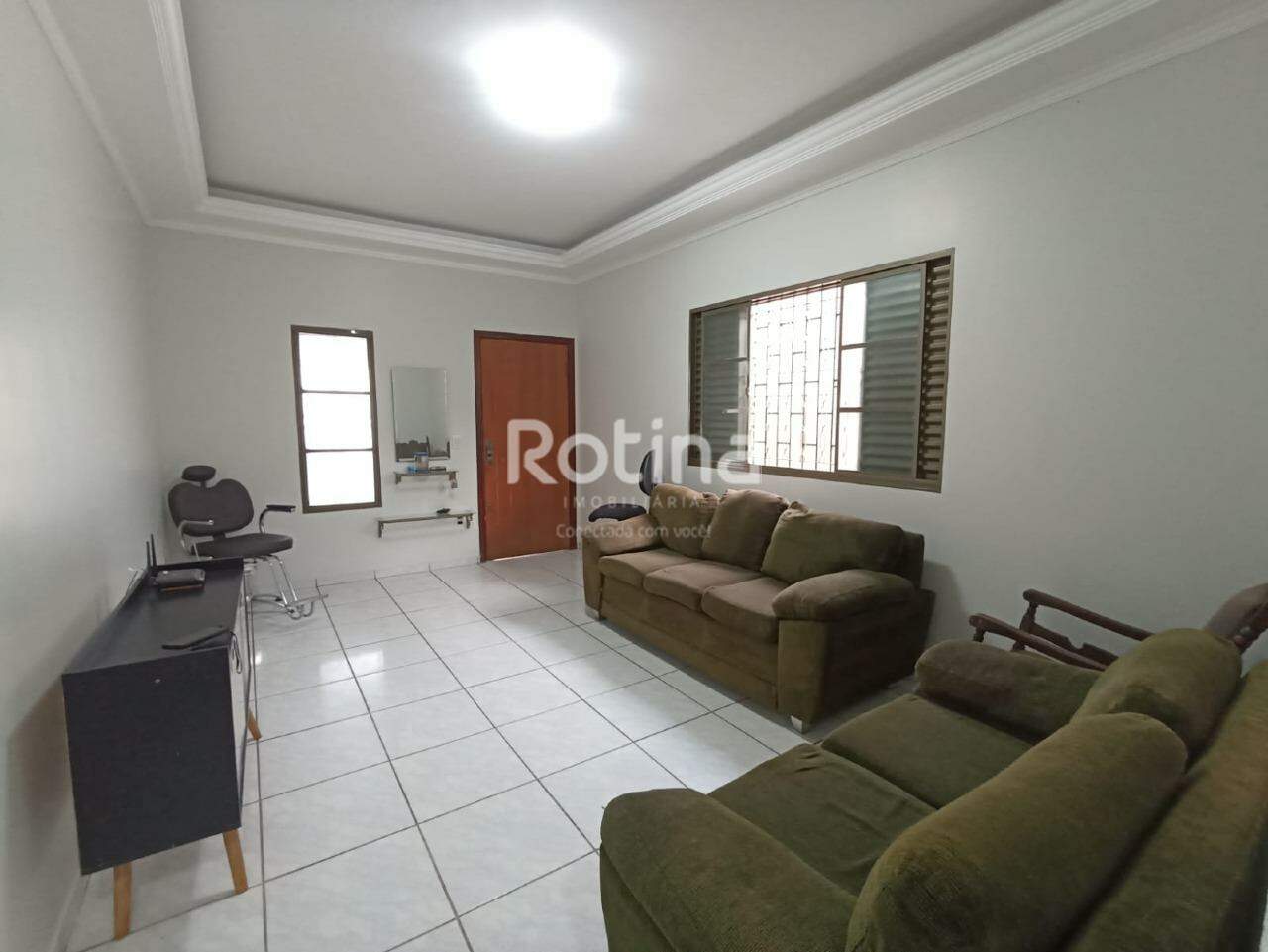 Casa à venda, 4 quartos em Uberlândia no bairro Brasil no valor de R$ 690.000,00 - Rotina Imobiliária: 