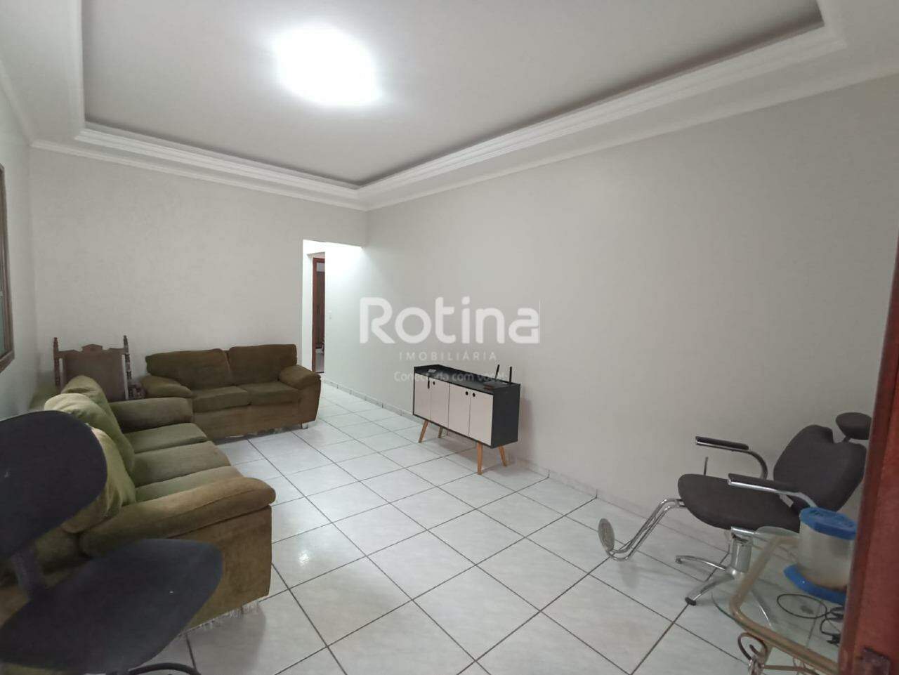 Casa à venda, 4 quartos em Uberlândia no bairro Brasil no valor de R$ 690.000,00 - Rotina Imobiliária: 