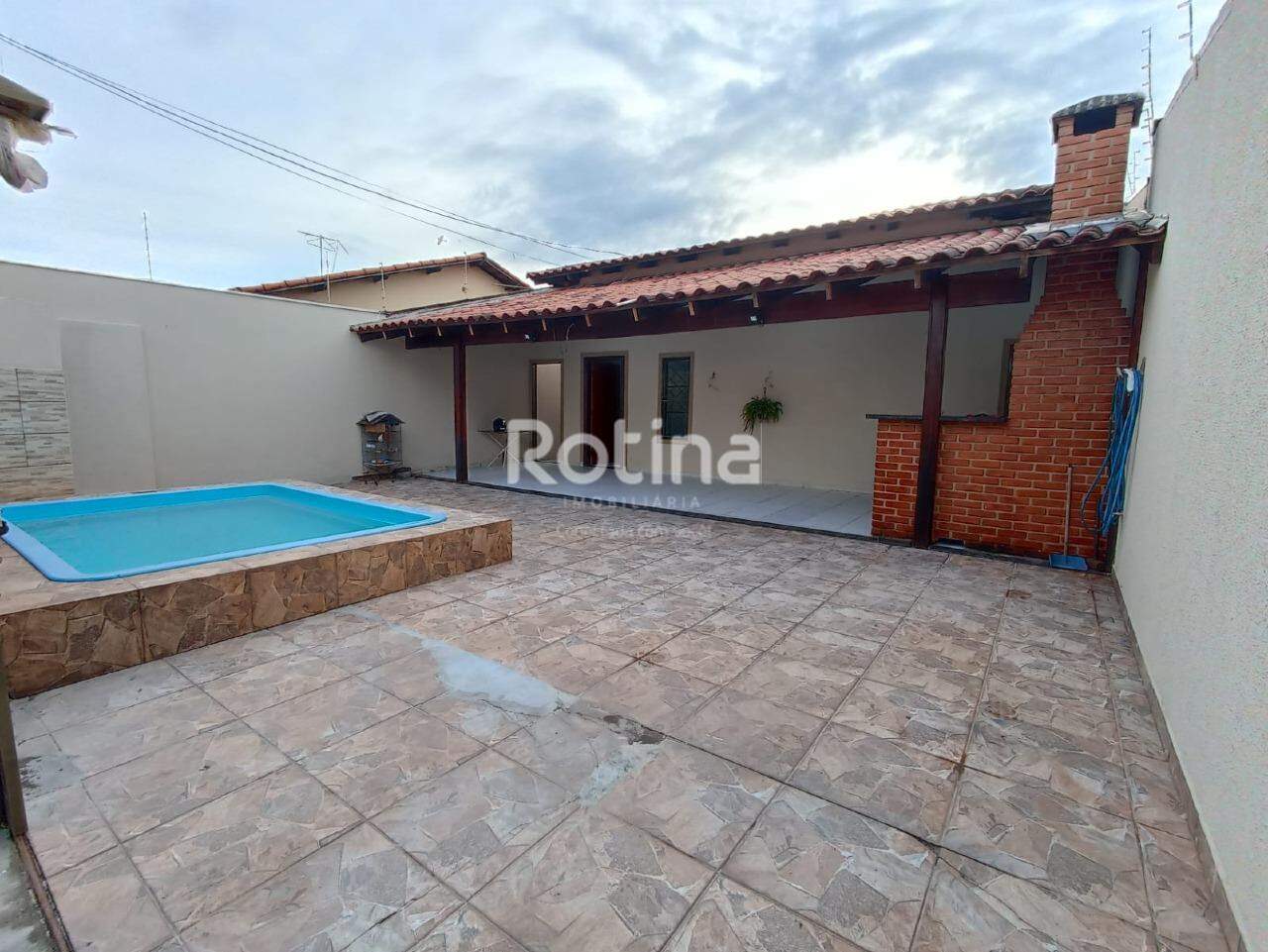 Casa à venda, 4 quartos em Uberlândia no bairro Brasil no valor de R$ 690.000,00 - Rotina Imobiliária: 