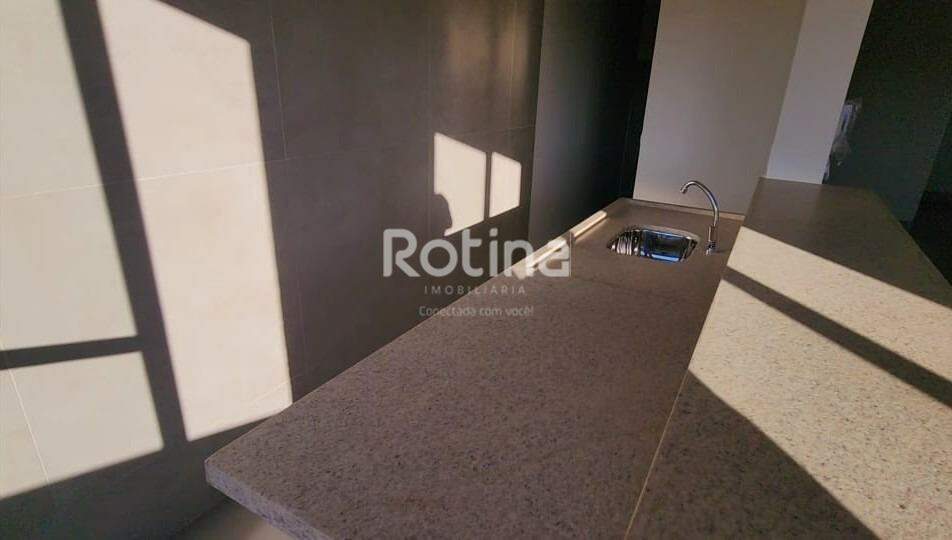 Apartamento à venda, 3 quartos em Uberlândia no bairro Santa Mônica no valor de R$ 490.000,00 - Rotina Imobiliária: 
