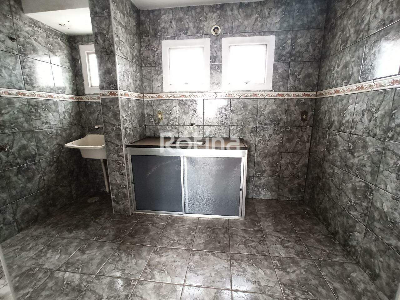 Apartamento para alugar, 2 quartos em Uberlândia no bairro Chacaras Tubalina e Quartel no valor de R$ 850,00 - Rotina Imobiliária: 