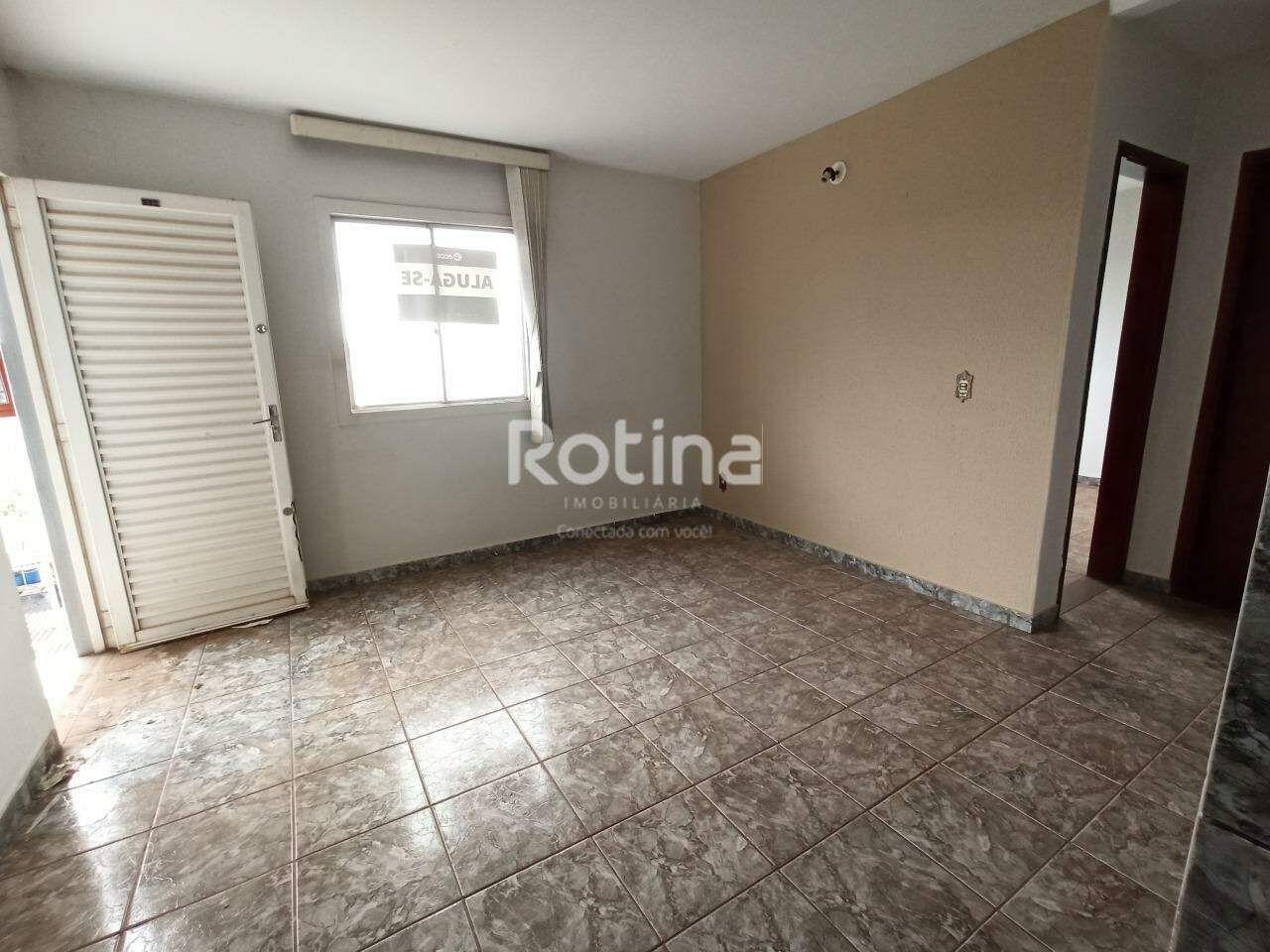 Apartamento para alugar, 2 quartos em Uberlândia no bairro Chacaras Tubalina e Quartel no valor de R$ 850,00 - Rotina Imobiliária: 