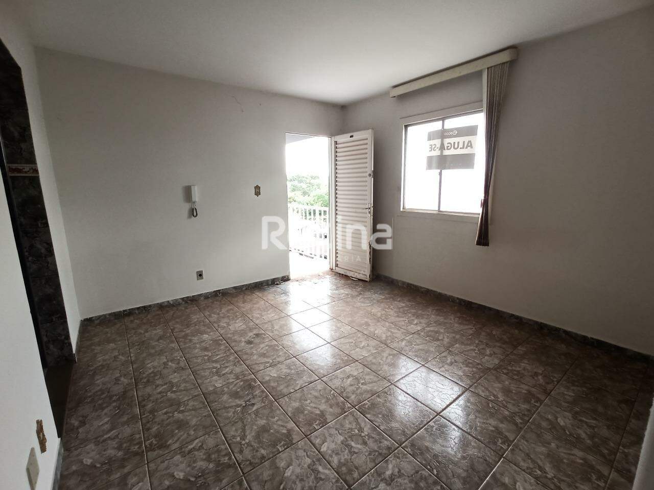 Apartamento para alugar, 2 quartos em Uberlândia no bairro Chacaras Tubalina e Quartel no valor de R$ 850,00 - Rotina Imobiliária: 