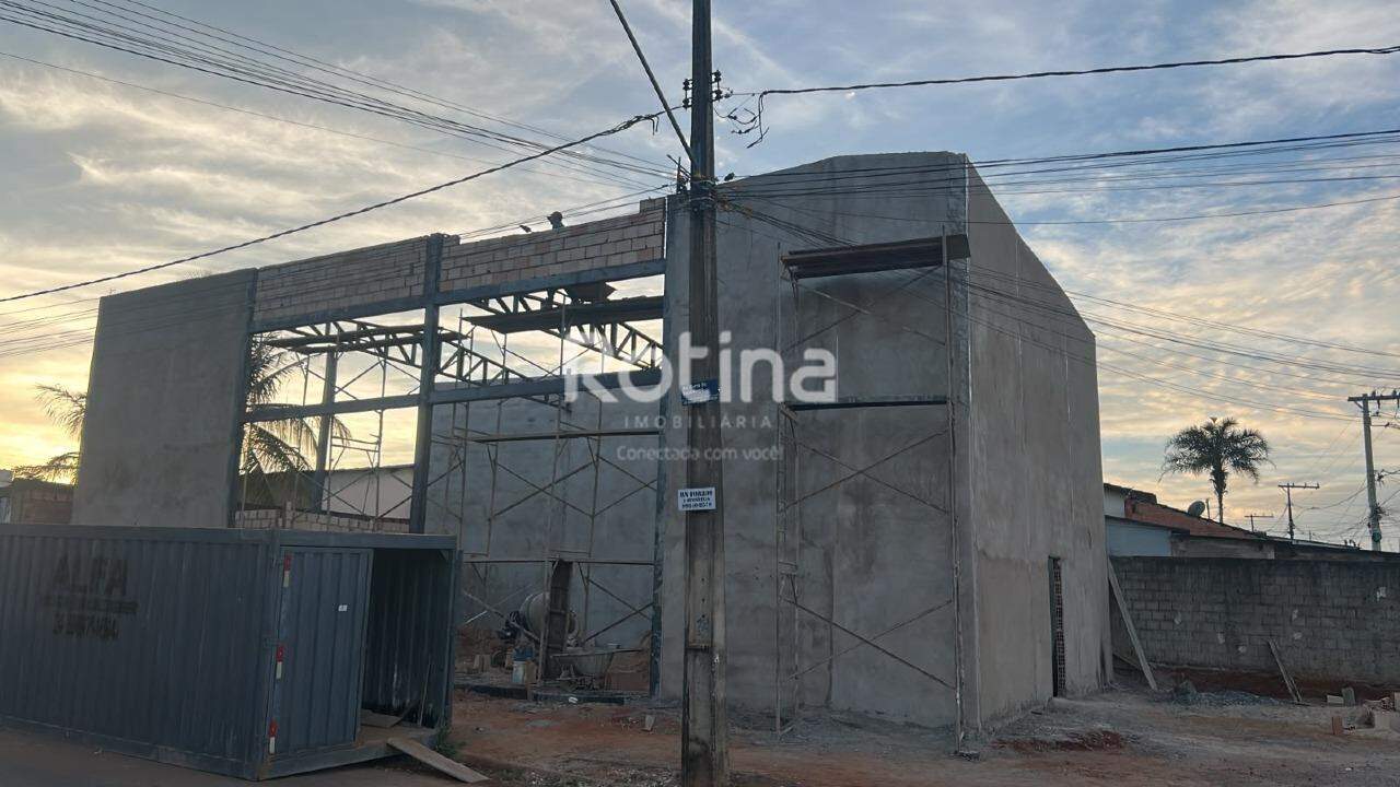 Galpão para alugar, em Uberlândia no bairro São Jorge no valor de R$ 6.950,00 - Rotina Imobiliária: 