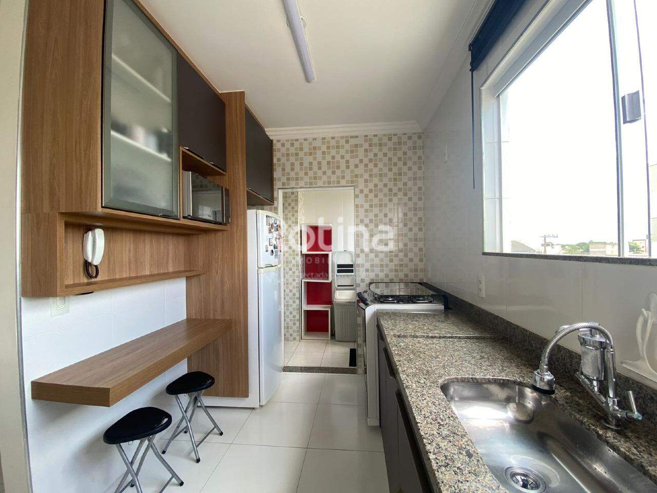 Apartamento à venda, 3 quartos em Uberlândia no bairro Santa Mônica no valor de R$ 410.000,00 - Rotina Imobiliária: 