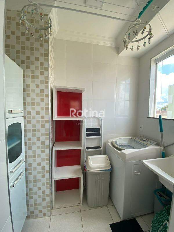 Apartamento à venda, 3 quartos em Uberlândia no bairro Santa Mônica no valor de R$ 410.000,00 - Rotina Imobiliária: 
