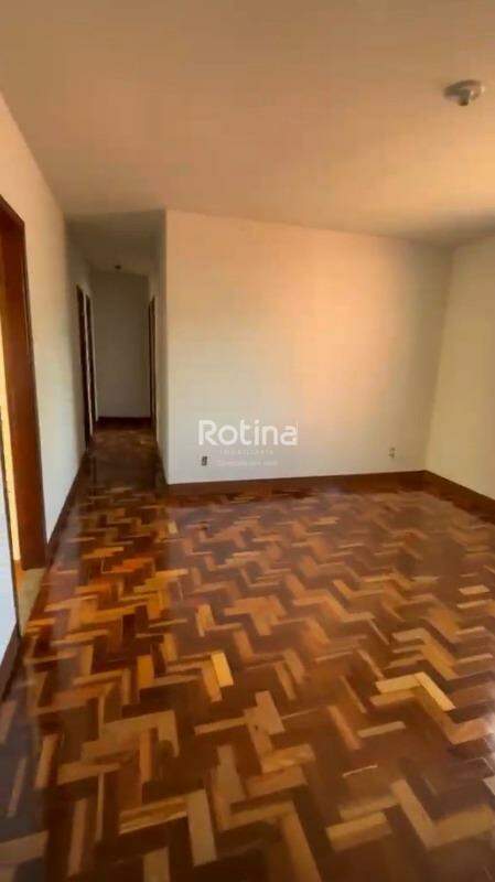 Apartamento à venda, 3 quartos em Uberlândia no bairro Osvaldo Rezende no valor de R$ 220.000,00 - Rotina Imobiliária: 
