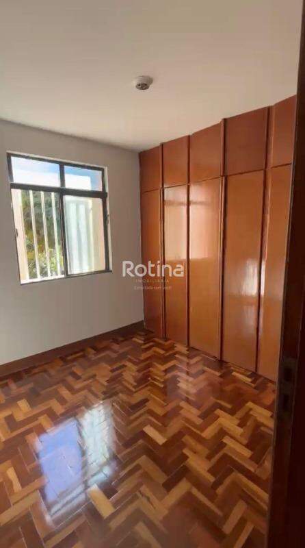 Apartamento à venda, 3 quartos em Uberlândia no bairro Osvaldo Rezende no valor de R$ 220.000,00 - Rotina Imobiliária: 