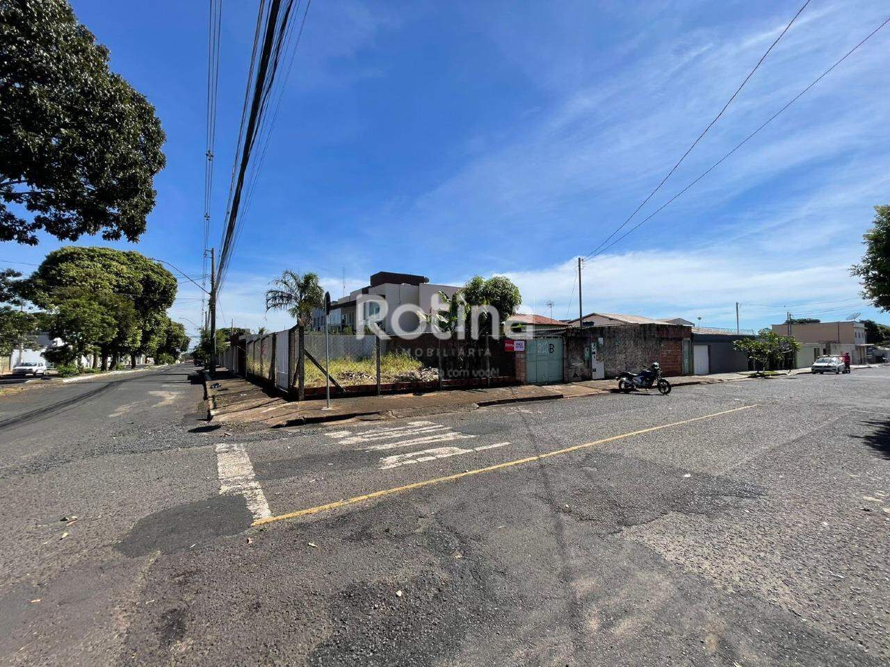 Terreno à venda, 3 quartos em Uberlândia no bairro Segismundo Pereira no valor de R$ 600.000,00 - Rotina Imobiliária: 