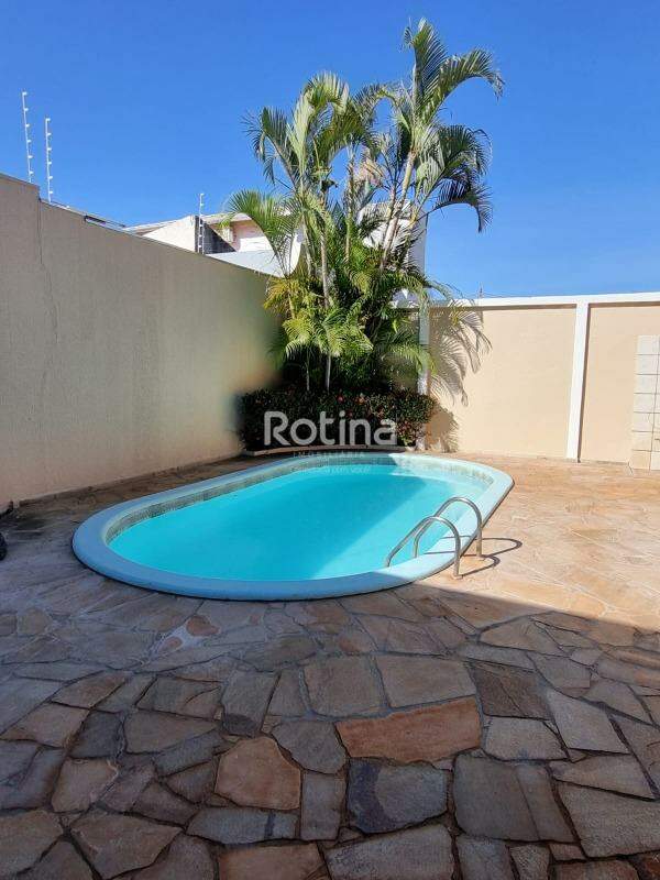 Casa à venda, 4 quartos em Uberlândia no bairro Jardim Karaíba no valor de R$ 1.450.000,00 - Rotina Imobiliária: 