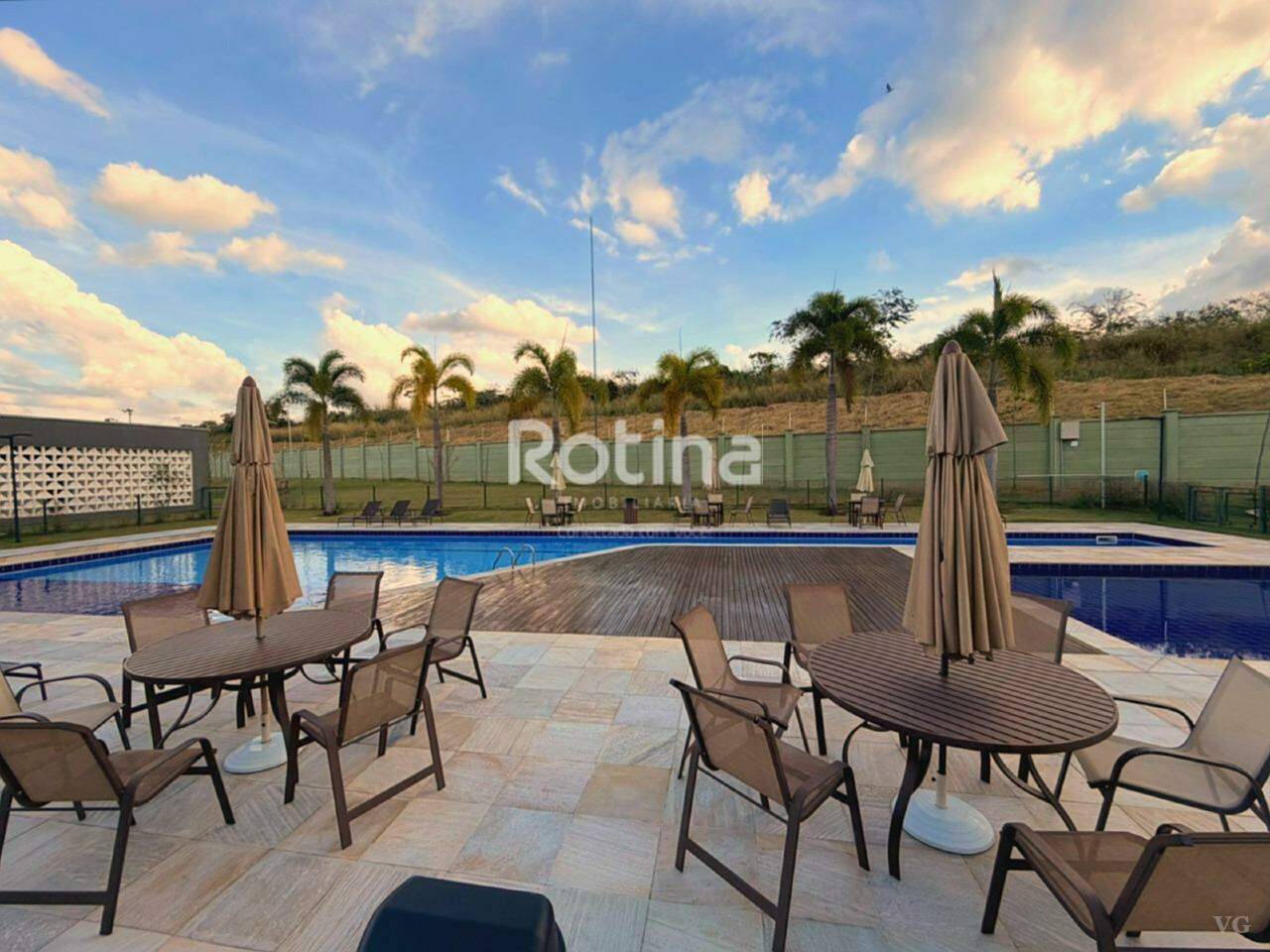 Casa Condomínio Fechado à venda, 3 quartos em Uberlândia no bairro Granja Marileusa no valor de R$ 1.290.000,00 - Rotina Imobiliária: 