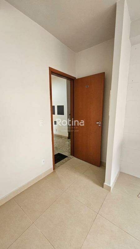 Apartamento à venda, 2 quartos em Uberlândia no bairro Conjunto Alvorada no valor de R$ 185.000,00 - Rotina Imobiliária: 