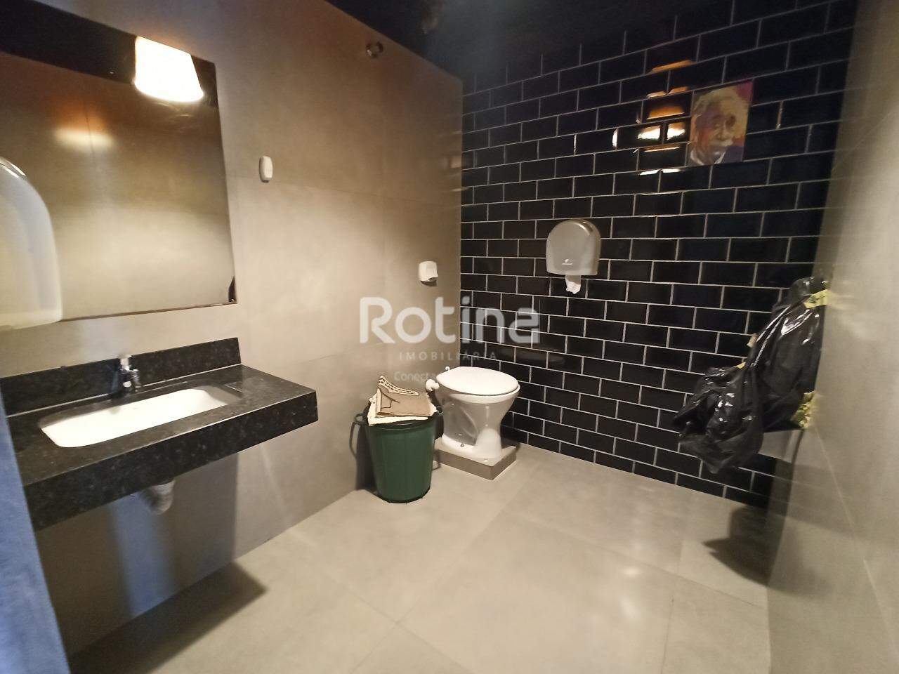 Comercial para alugar, em Uberlândia no bairro Centro no valor de R$ 11.000,00 - Rotina Imobiliária: 