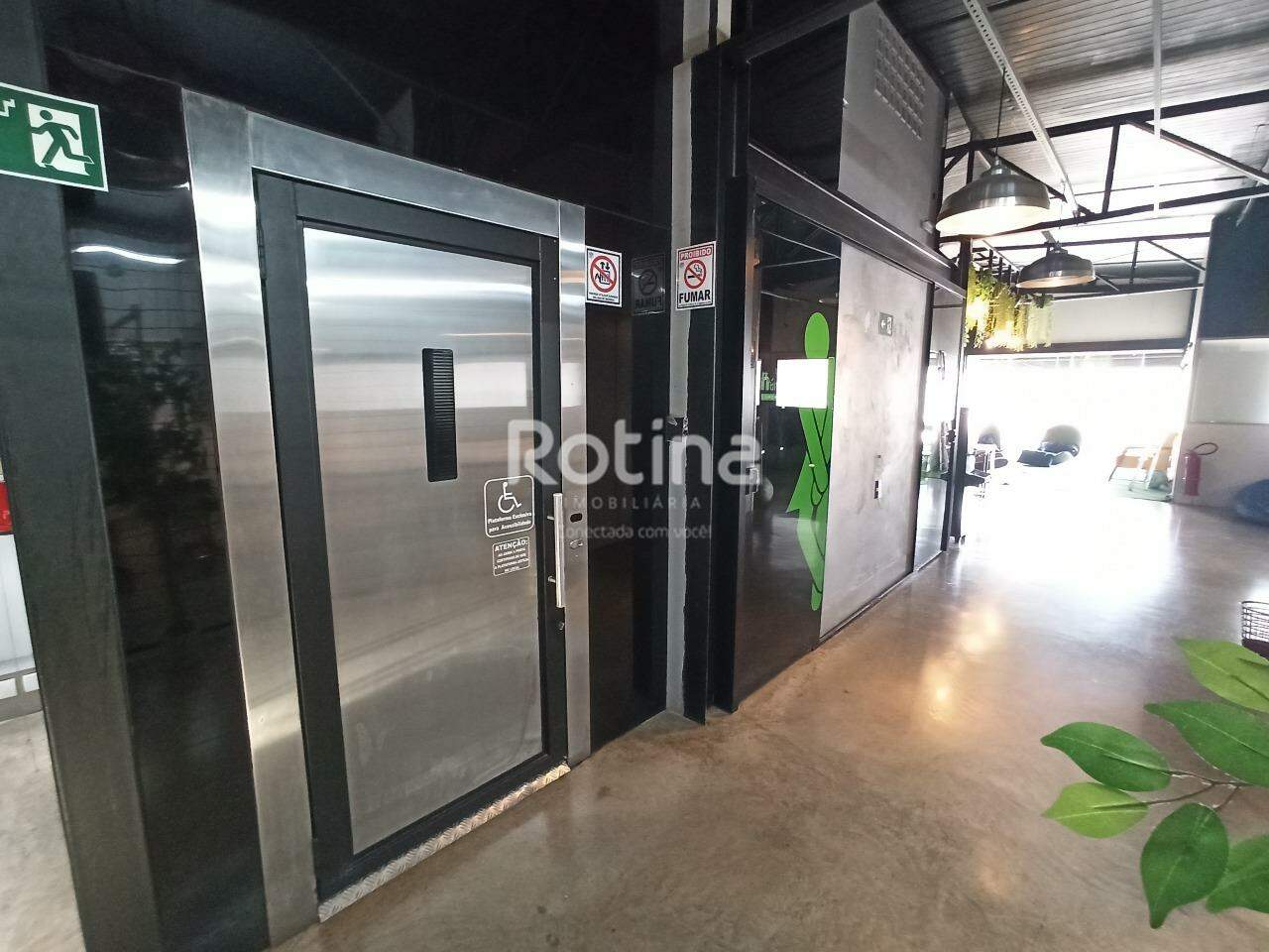 Comercial para alugar, em Uberlândia no bairro Centro no valor de R$ 11.000,00 - Rotina Imobiliária: 