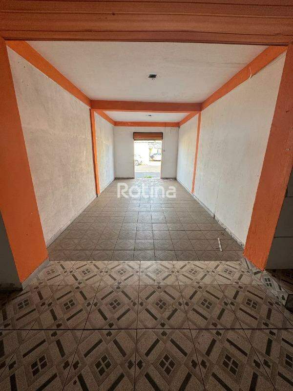 Comercial para alugar, em Uberlândia no bairro Tocantins no valor de R$ 1.300,00 - Rotina Imobiliária: 
