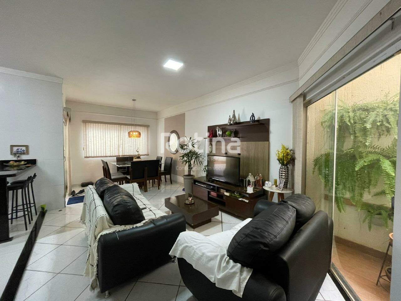 Casa à venda, 3 quartos em Uberlândia no bairro Jardim Botânico no valor de R$ 650.000,00 - Rotina Imobiliária: 