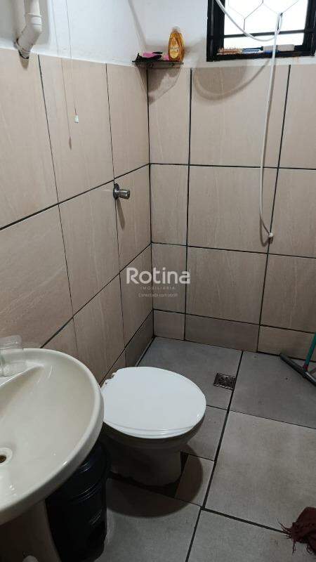 Casa à venda, 4 quartos em Uberlândia no bairro Santa Mônica no valor de R$ 1.600.000,00 - Rotina Imobiliária: 