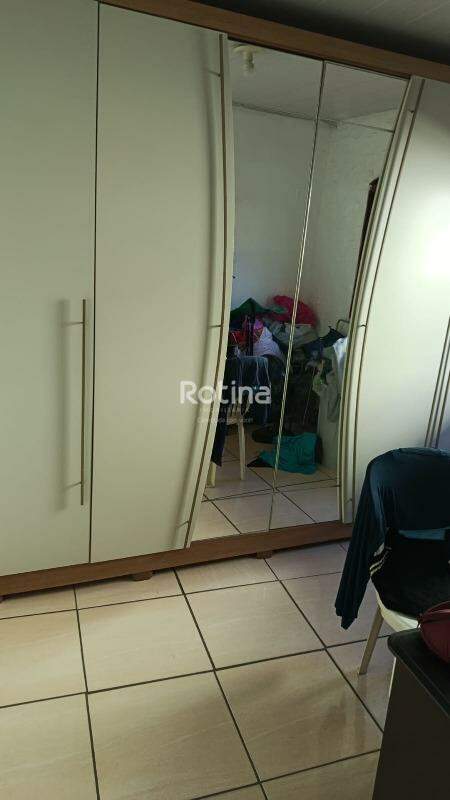 Casa à venda, 4 quartos em Uberlândia no bairro Santa Mônica no valor de R$ 1.600.000,00 - Rotina Imobiliária: 