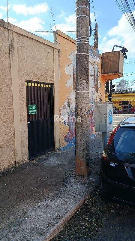 Casa à venda, 4 quartos em Uberlândia no bairro Santa Mônica no valor de R$ 1.600.000,00 - Rotina Imobiliária: 