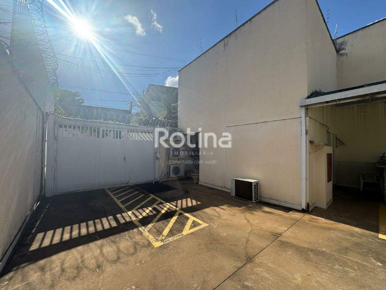 Loja para alugar, em Uberlândia no bairro Lídice no valor de R$ 23.000,00 - Rotina Imobiliária: 