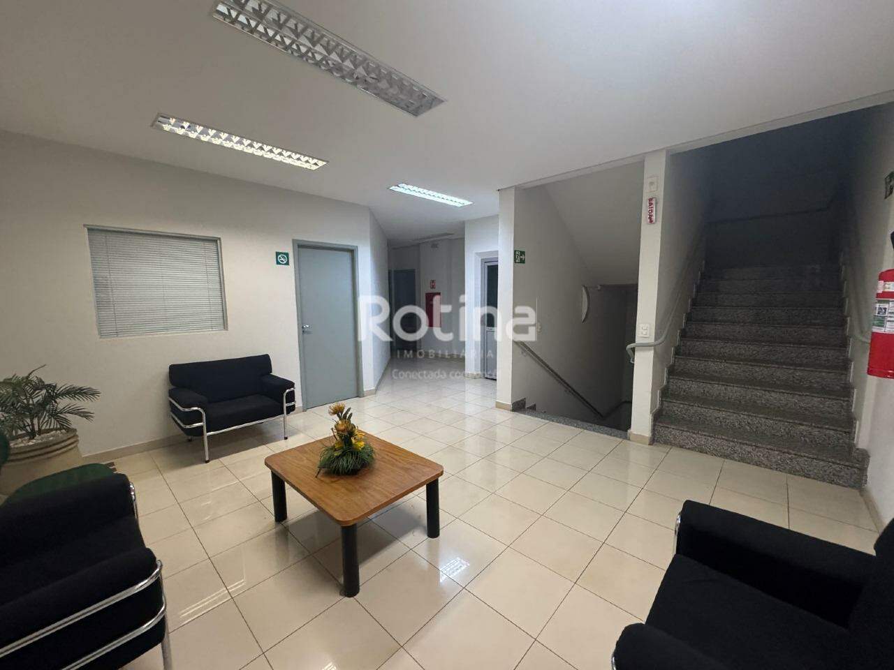 Loja para alugar, em Uberlândia no bairro Lídice no valor de R$ 23.000,00 - Rotina Imobiliária: 