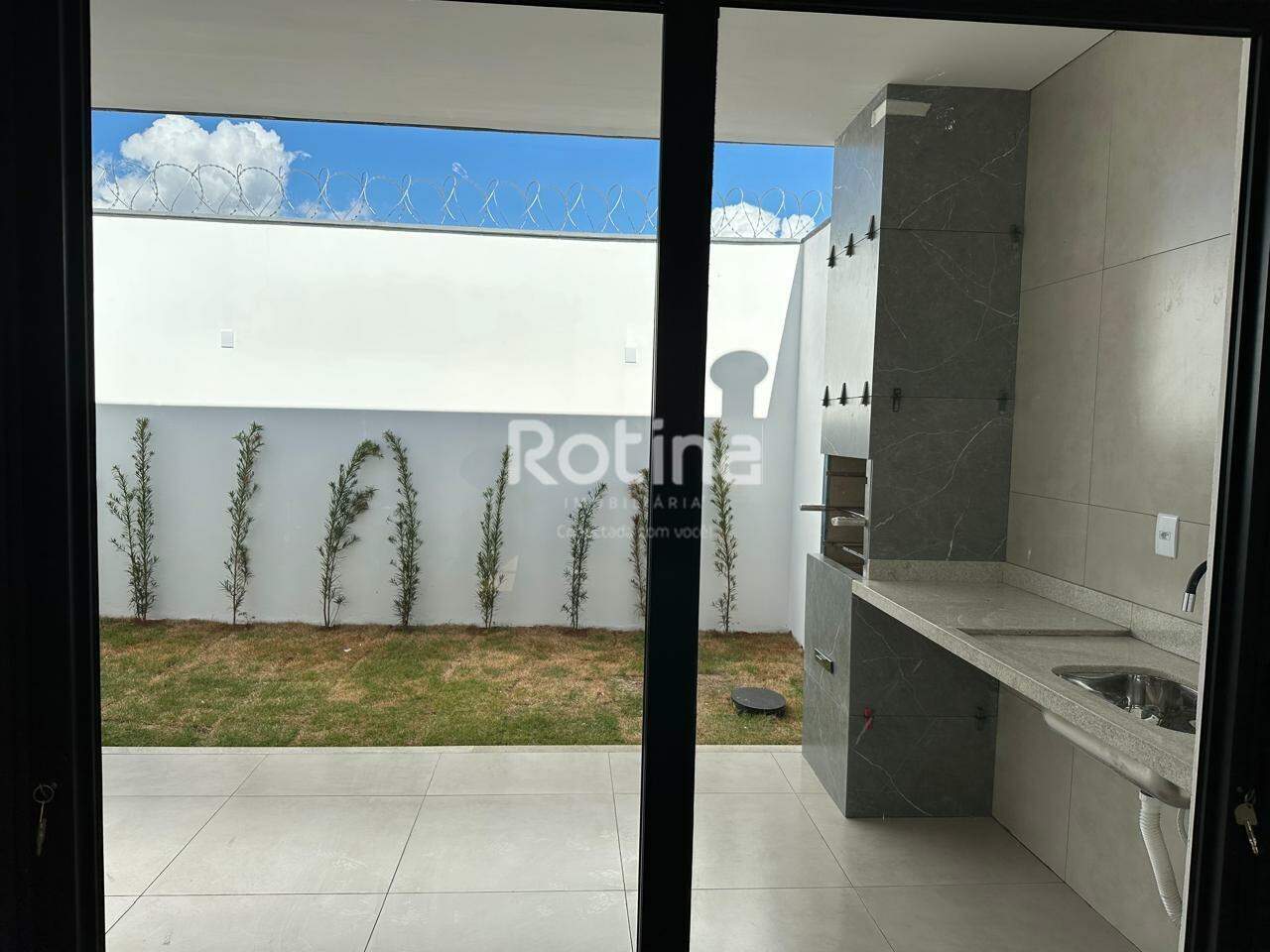 Casa à venda, 3 quartos em Uberlândia no bairro Novo Mundo no valor de R$ 570.000,00 - Rotina Imobiliária: 