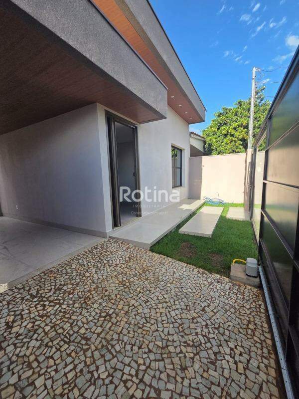 Casa à venda, 3 quartos em Uberlândia no bairro Umuarama no valor de R$ 875.000,00 - Rotina Imobiliária: 