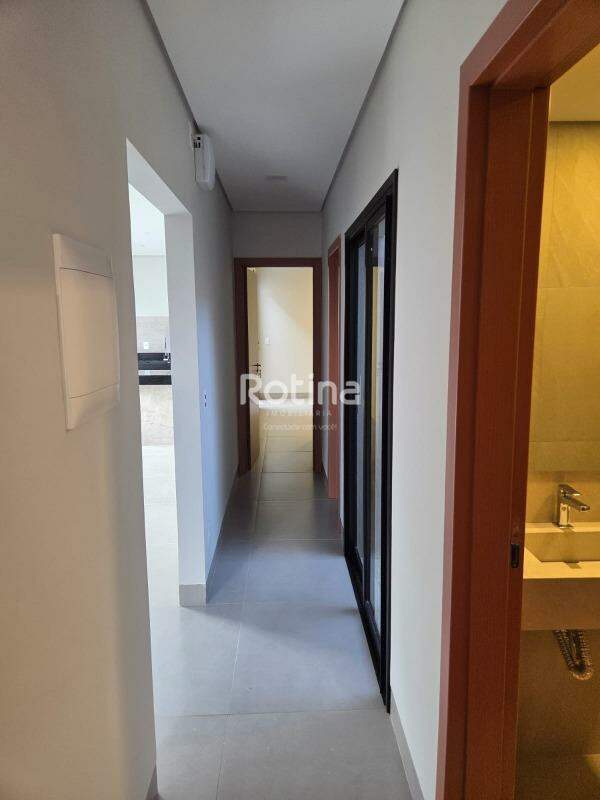 Casa à venda, 3 quartos em Uberlândia no bairro Umuarama no valor de R$ 875.000,00 - Rotina Imobiliária: 