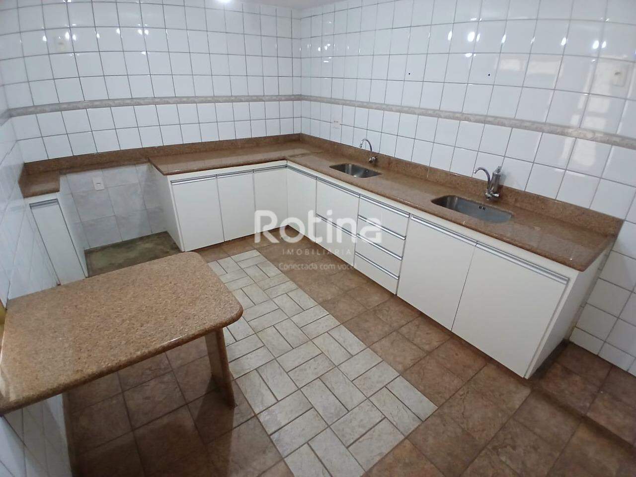 Casa para alugar, 6 quartos em Uberlândia no bairro Tubalina no valor de R$ 5.800,00 - Rotina Imobiliária: 
