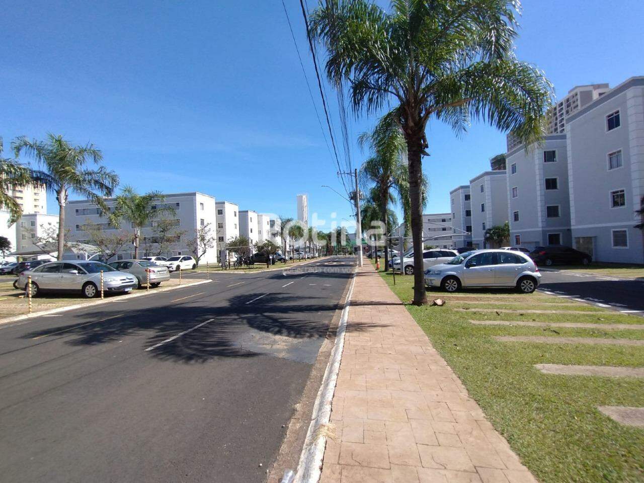 Apartamento para alugar, 2 quartos em Uberlândia no bairro Gávea no valor de R$ 1.000,00 - Rotina Imobiliária: 