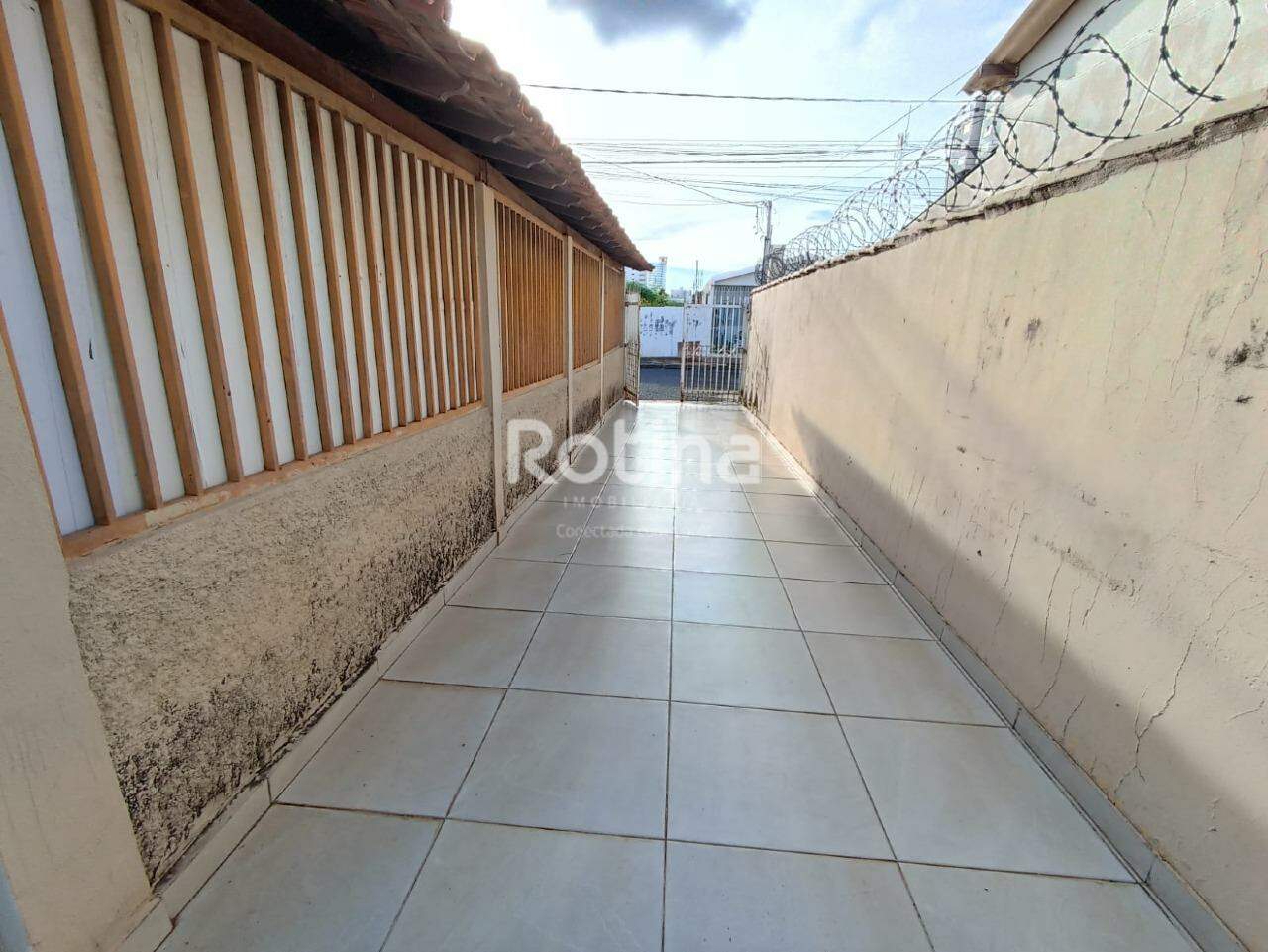 Casa à venda, 3 quartos em Uberlândia no bairro Tibery no valor de R$ 245.000,00 - Rotina Imobiliária: 