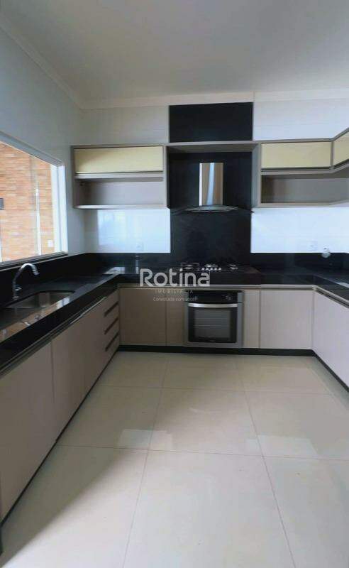 Casa à venda, 3 quartos em Uberlândia no bairro Novo Mundo no valor de R$ 920.000,00 - Rotina Imobiliária: 