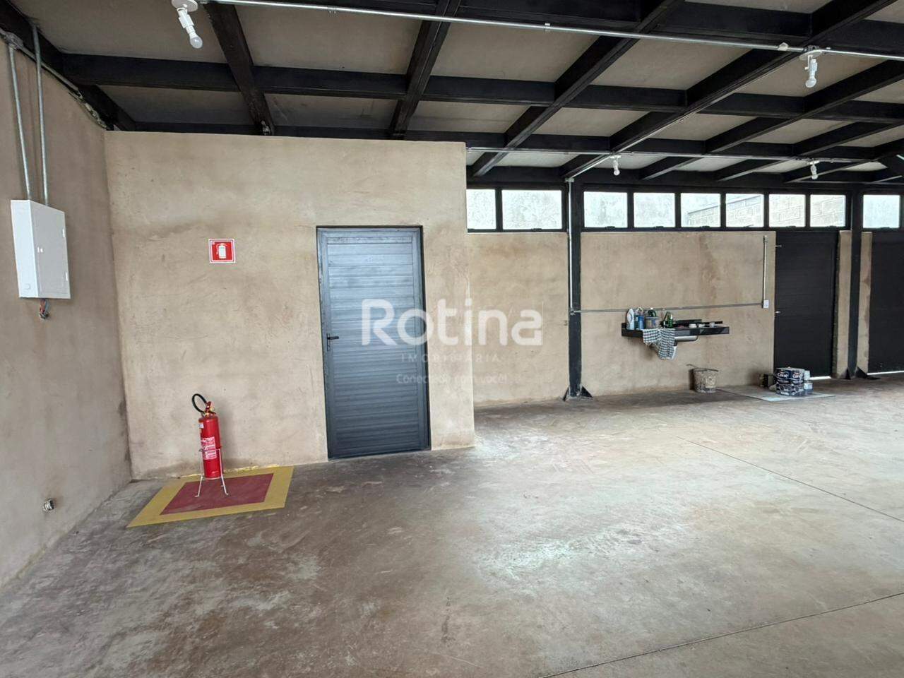 Galpão para alugar, em Uberlândia no bairro Novo Mundo no valor de R$ 6.500,00 - Rotina Imobiliária: 
