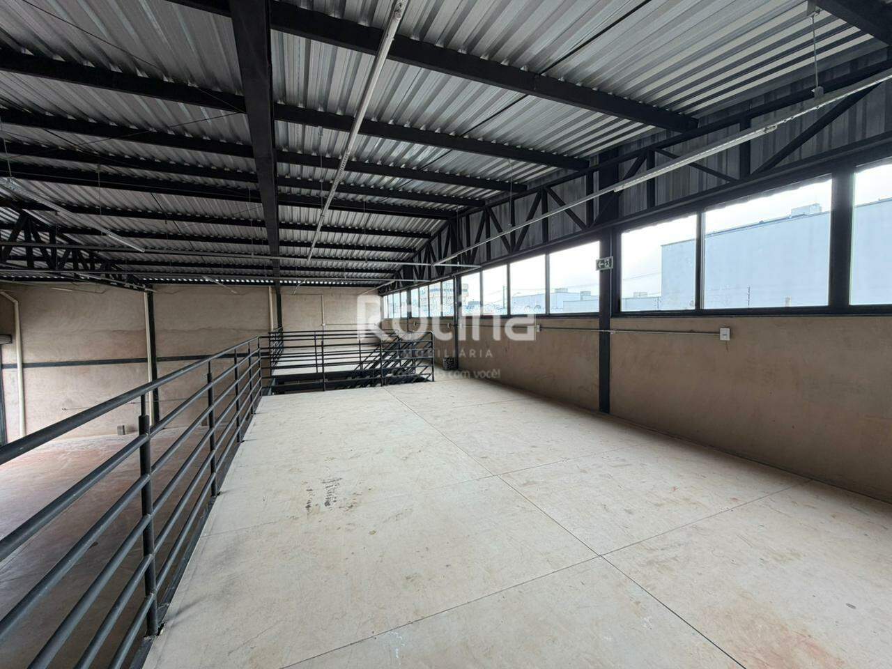 Galpão para alugar, em Uberlândia no bairro Novo Mundo no valor de R$ 6.500,00 - Rotina Imobiliária: 