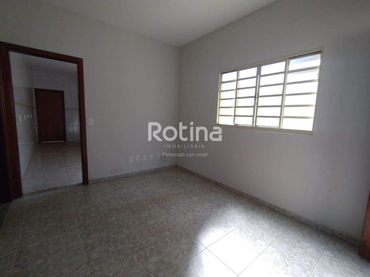 Casa para alugar, 3 quartos em Uberlândia no bairro Morumbi no valor de R$ 2.200,00 - Rotina Imobiliária: 