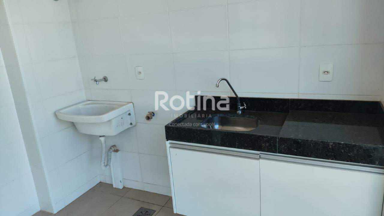 Apartamento para alugar, 2 quartos em Uberlândia no bairro Patrimônio no valor de R$ 2.500,00 - Rotina Imobiliária: 