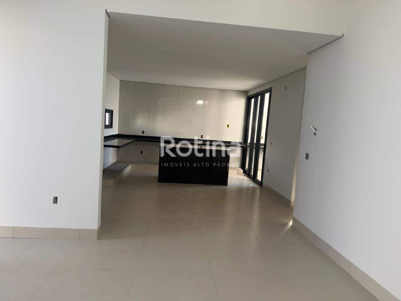 Casa à venda, 3 quartos em Uberlândia no bairro Loteamento Portal do Vale II no valor de R$ 900.000,00 - Rotina Imobiliária: 