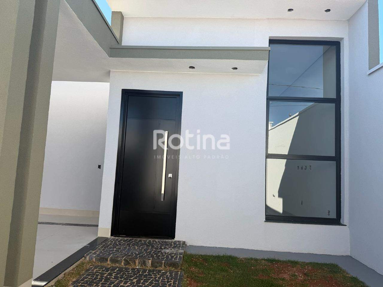 Casa à venda, 3 quartos em Uberlândia no bairro Loteamento Portal do Vale II no valor de R$ 900.000,00 - Rotina Imobiliária: 