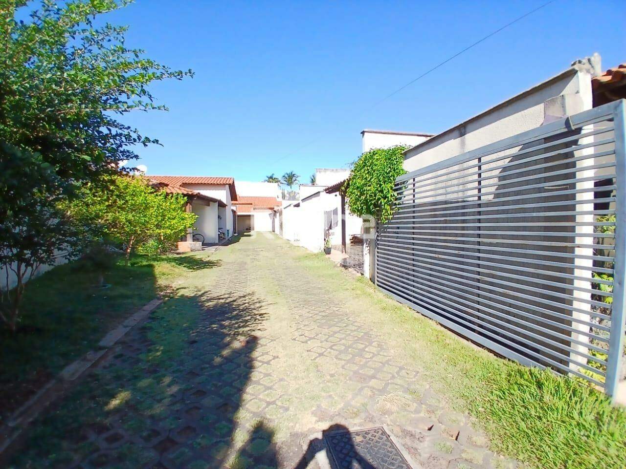 Casa Condomínio Fechado para alugar, 3 quartos em Uberlândia no bairro Minas Gerais no valor de R$ 2.100,00 - Rotina Imobiliária: 