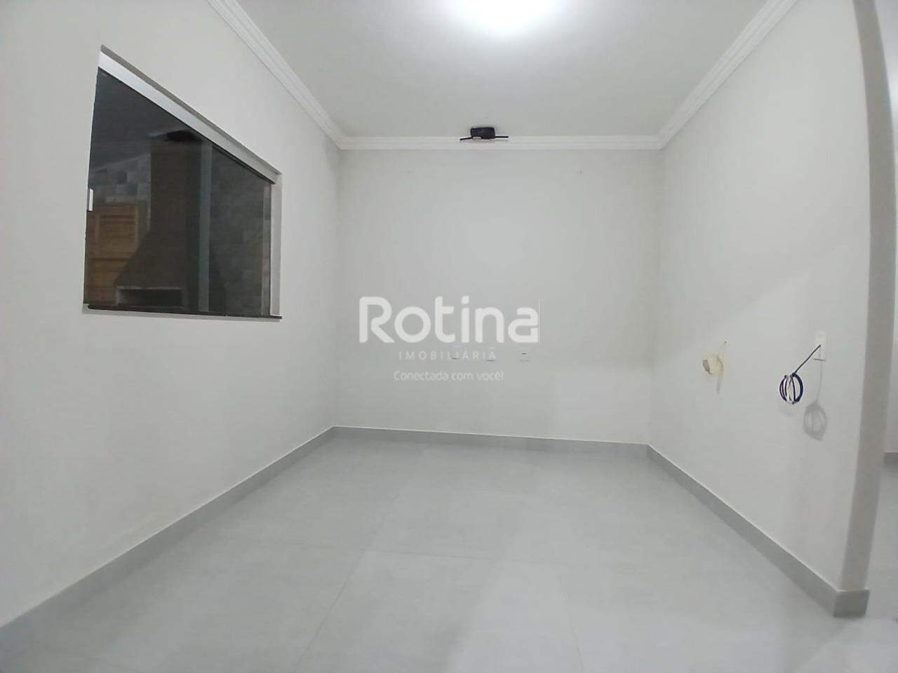 Casa para alugar, 3 quartos em Uberlândia no bairro São Jorge no valor de R$ 3.000,00 - Rotina Imobiliária: 