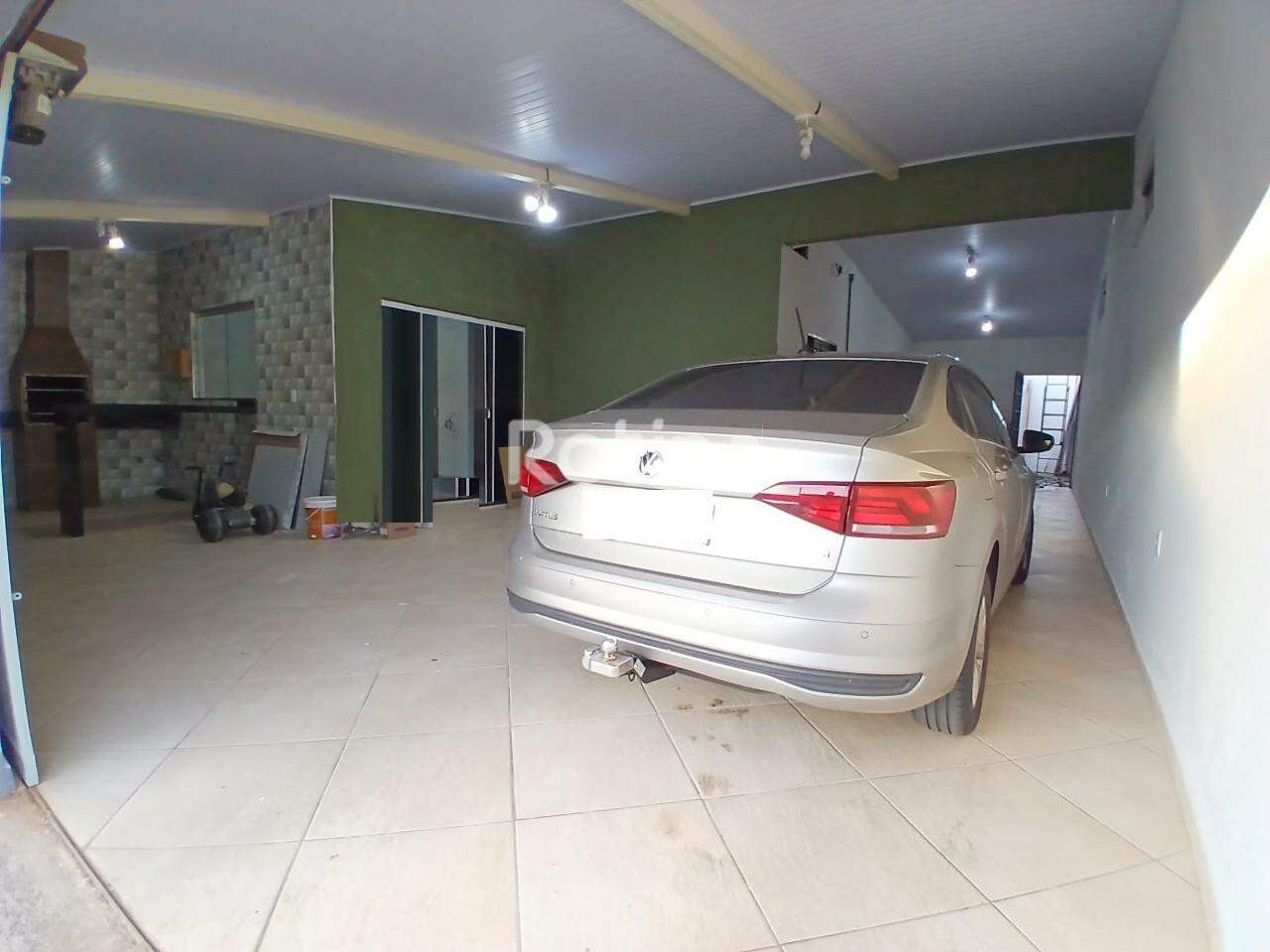 Casa para alugar, 3 quartos em Uberlândia no bairro São Jorge no valor de R$ 3.000,00 - Rotina Imobiliária: 