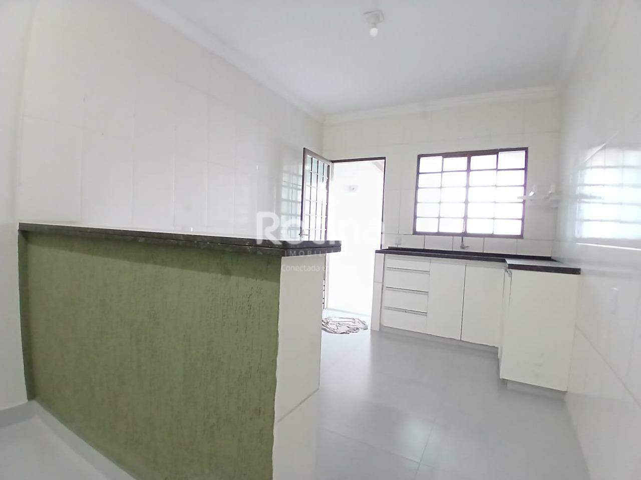 Casa para alugar, 3 quartos em Uberlândia no bairro São Jorge no valor de R$ 3.000,00 - Rotina Imobiliária: 