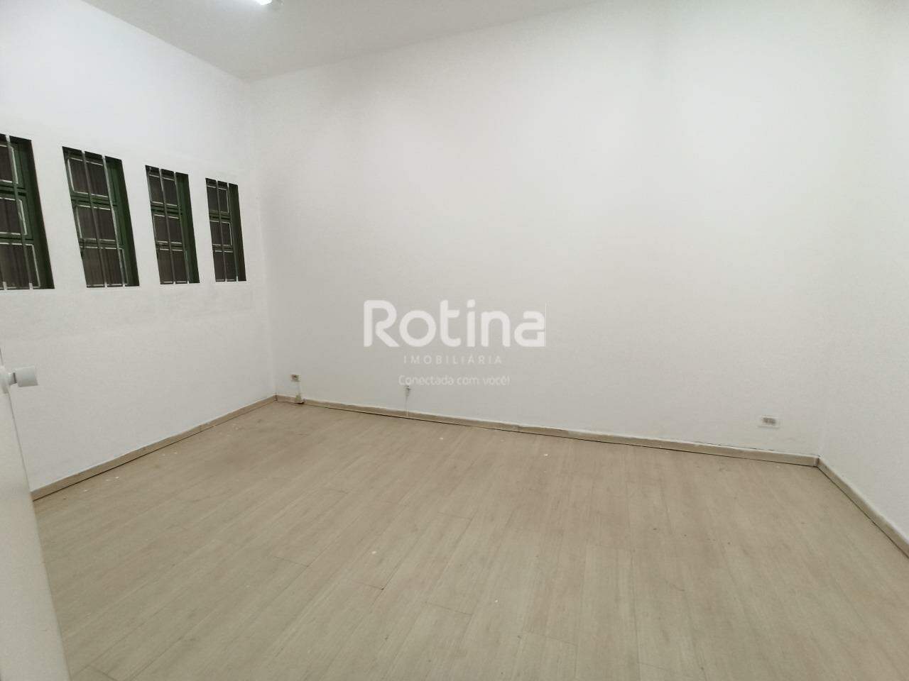 Comercial para alugar, em Uberlândia no bairro Nossa Senhora Aparecida no valor de R$ 3.500,00 - Rotina Imobiliária: 