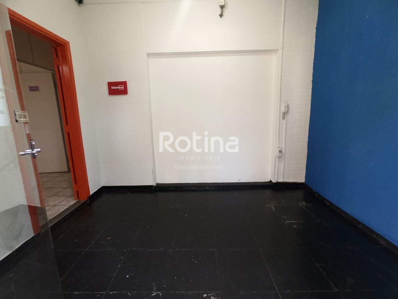 Comercial para alugar, em Uberlândia no bairro Nossa Senhora Aparecida no valor de R$ 3.500,00 - Rotina Imobiliária: 