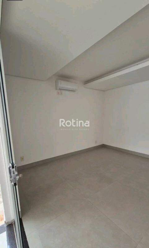 Casa Condomínio Fechado à venda, 3 quartos em Uberlândia no bairro Aclimação no valor de R$ 2.100.000,00 - Rotina Imobiliária: 