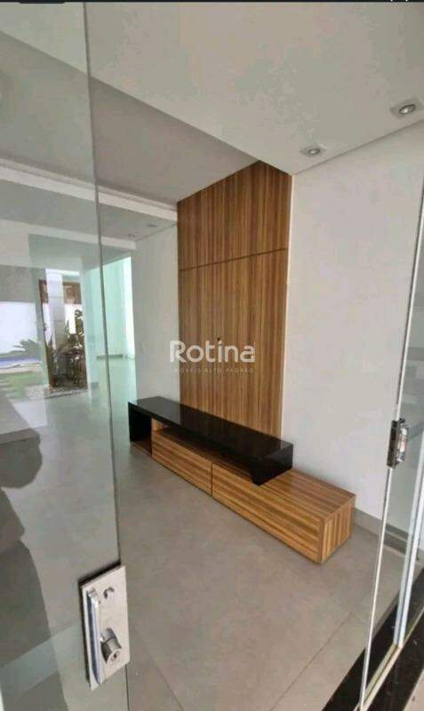 Casa Condomínio Fechado à venda, 3 quartos em Uberlândia no bairro Aclimação no valor de R$ 2.100.000,00 - Rotina Imobiliária: 
