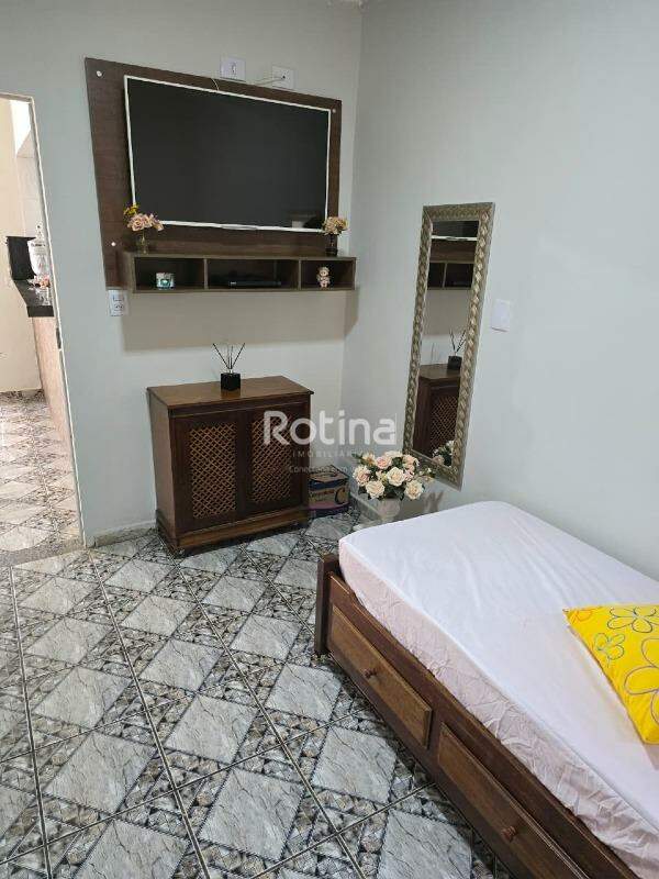 Casa à venda, 2 quartos em Uberlândia no bairro Planalto no valor de R$ 450.000,00 - Rotina Imobiliária: 
