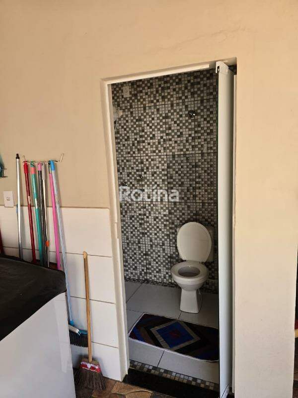 Casa à venda, 2 quartos em Uberlândia no bairro Planalto no valor de R$ 450.000,00 - Rotina Imobiliária: 