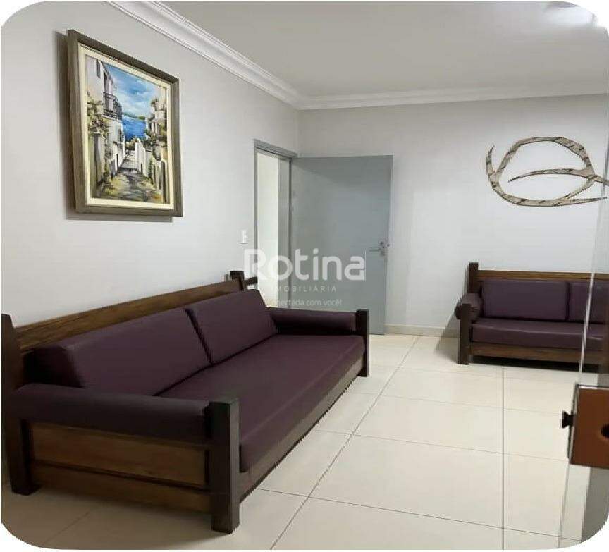 Casa para alugar, 2 quartos em Uberlândia no bairro Patrimônio no valor de R$ 4.000,00 - Rotina Imobiliária: 